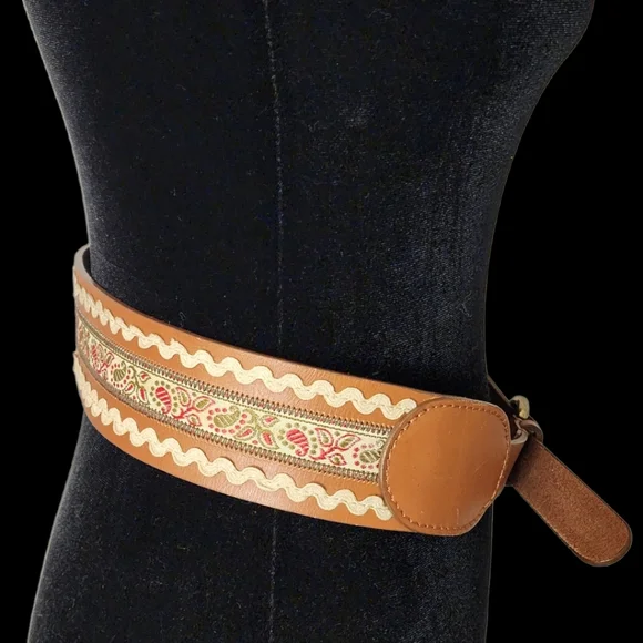 🏞Vintage Eidelweiss Belt - Picture 5 of 5
